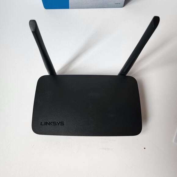 Linksys Dual Band WiFi 4 Router 750 Feet 5 Devices N600 Speed Lightly Used E2500 - Picture 5 of 14